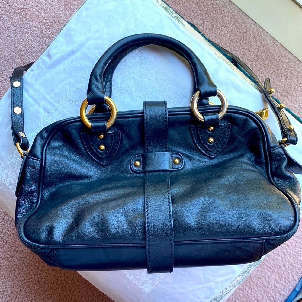Marc Jacobs soft black leather handbag.  Duel Cross body / shoulder handbag. - Picture 2 of 9